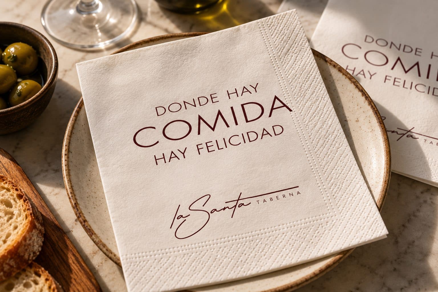 Servilleta con el lema de la marca
